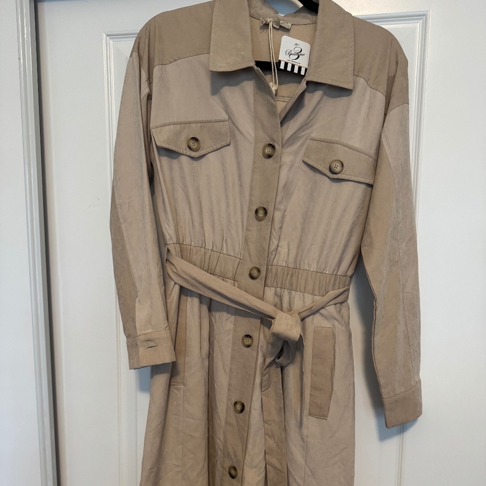 ⭐️SOLD⭐️Mystree Trench Dress